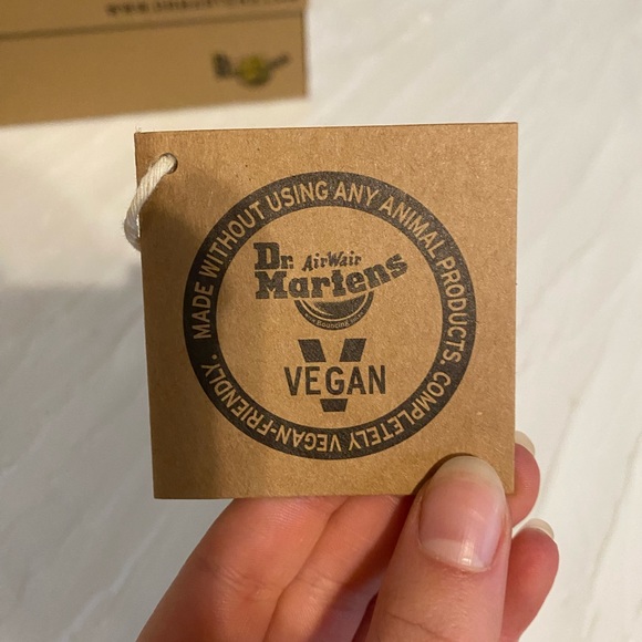 Vegan Jadon Mono Dr. Martens - Picture 3 of 8